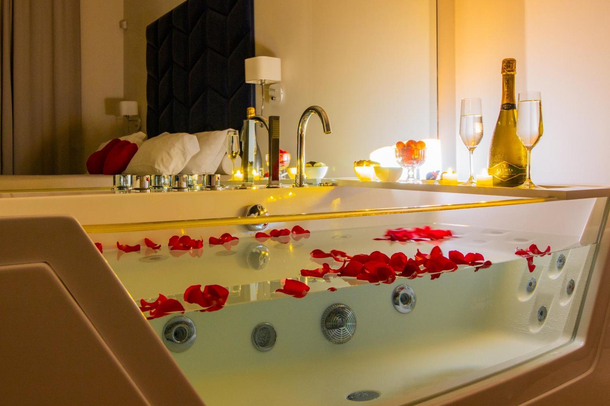 Bed & Breakfast Album Boutique